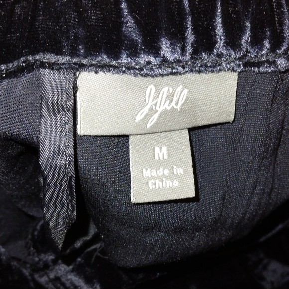J Jill Black velvet like skirt side zip size Medium - Picture 5 of 6